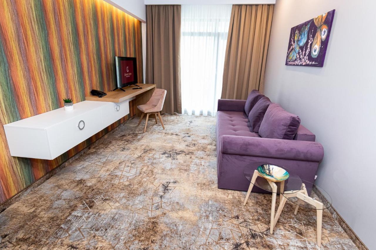Grand View Hotel & Suites Copou Iasi Exterior foto