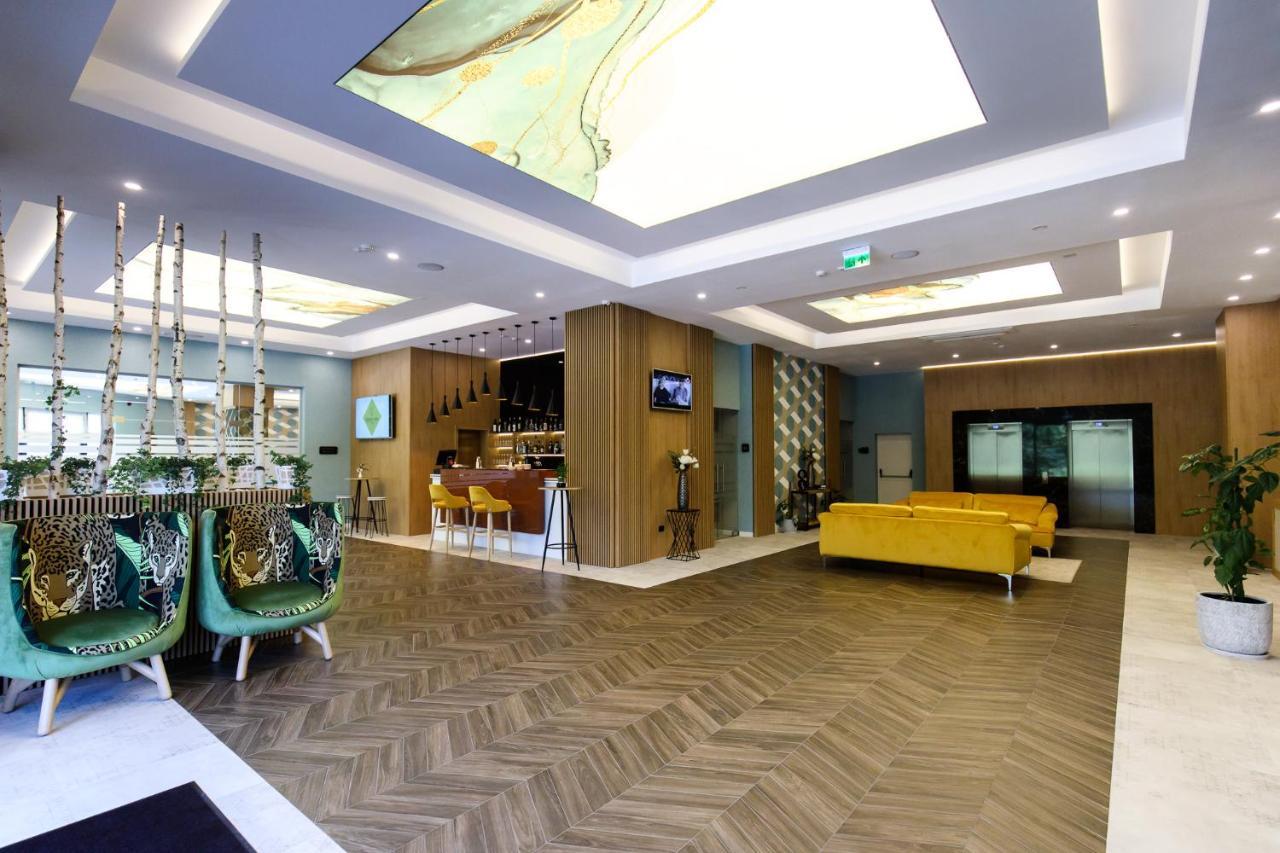 Grand View Hotel & Suites Copou Iasi Exterior foto
