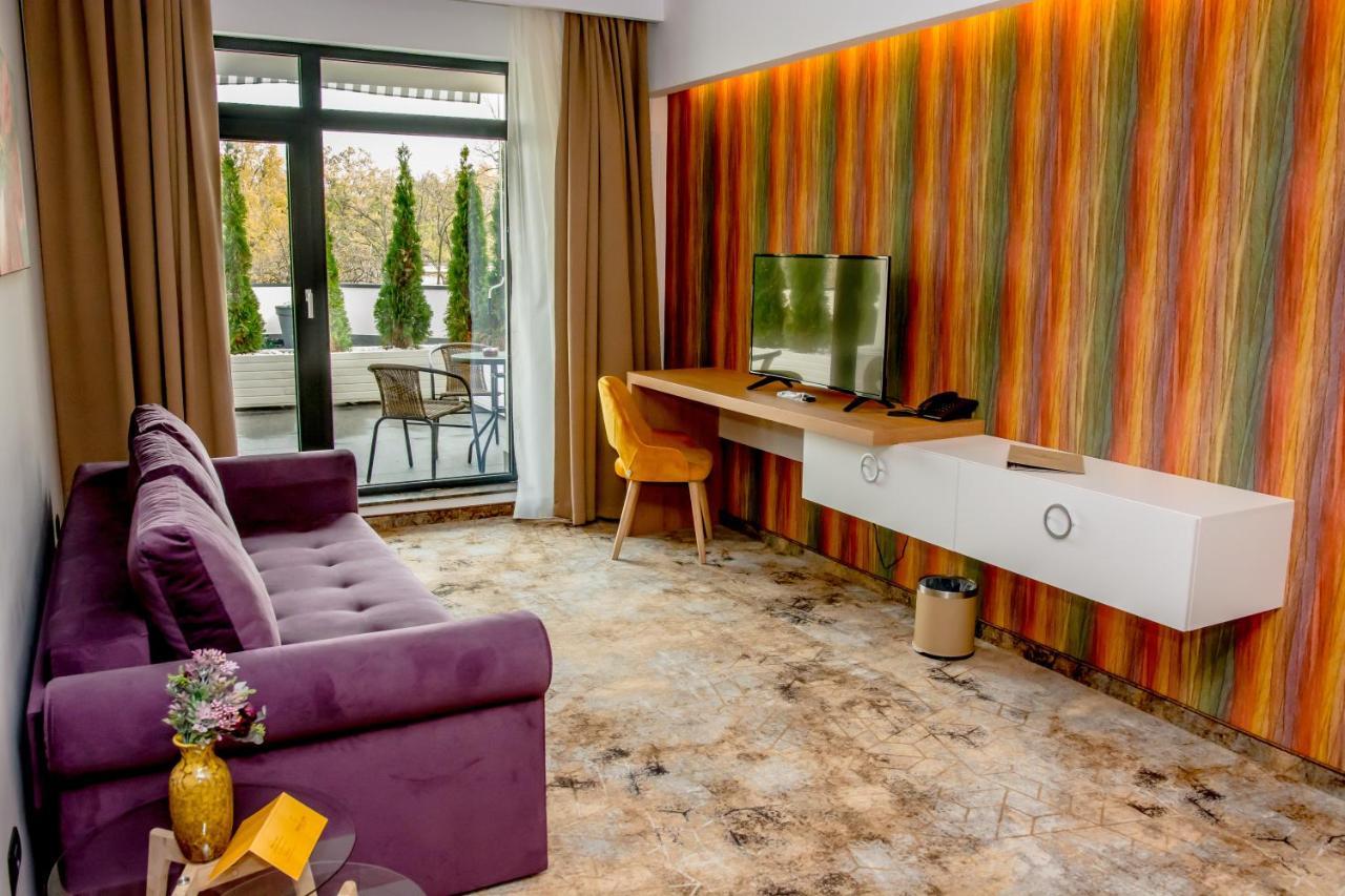 Grand View Hotel & Suites Copou Iasi Exterior foto
