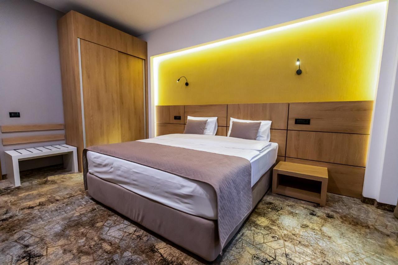 Grand View Hotel & Suites Copou Iasi Exterior foto